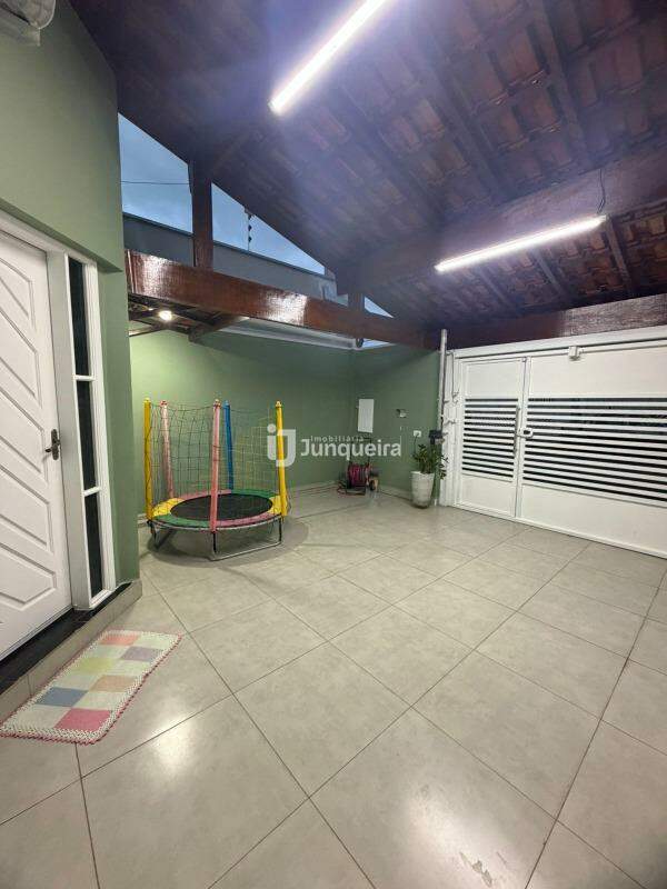 Casa à venda, 2 quartos, 1 vaga, no bairro Nova Saltinho em Saltinho - SP