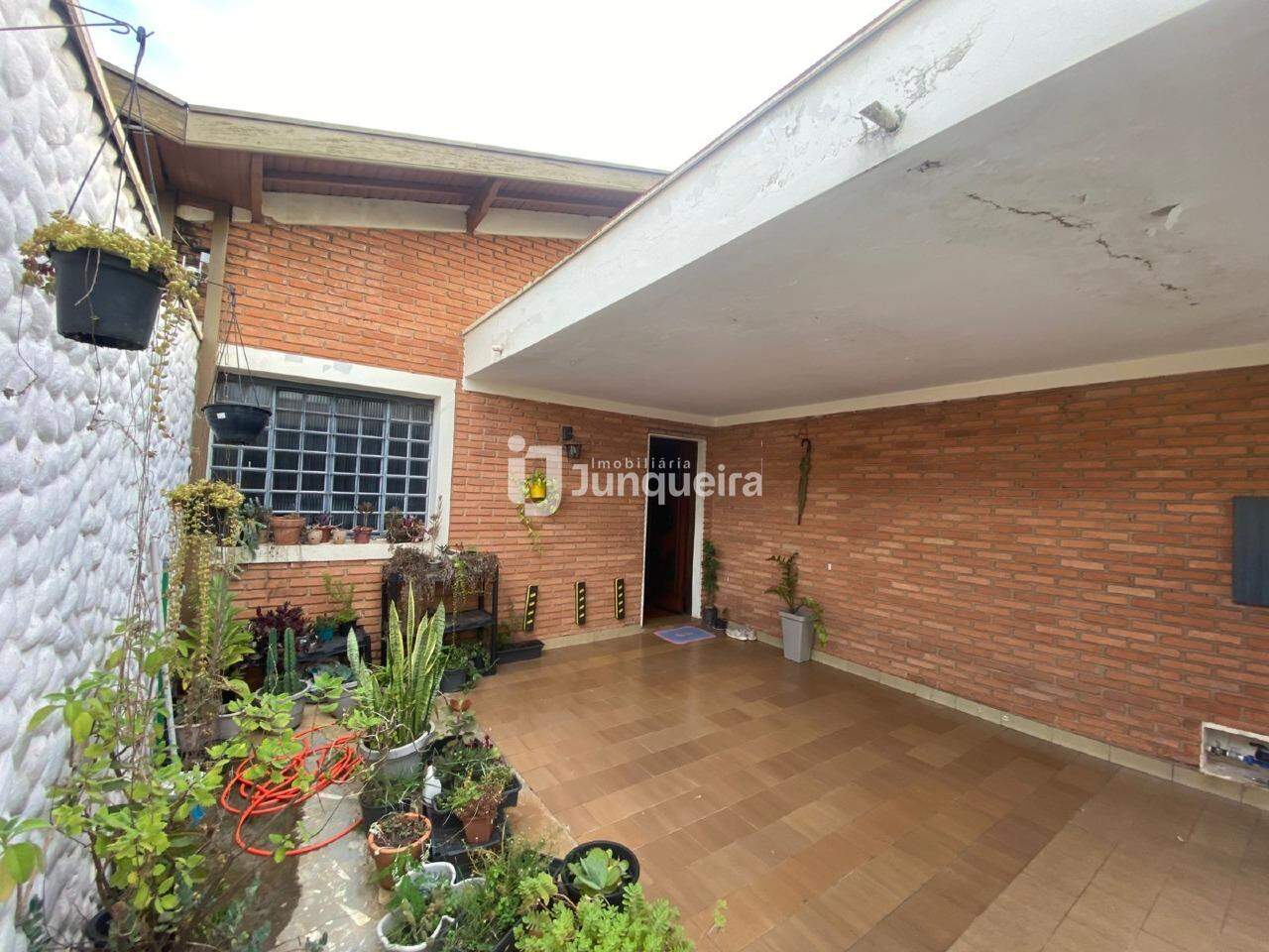 Casa à venda, 2 quartos, 1 vaga, no bairro Vila Rezende em Piracicaba - SP