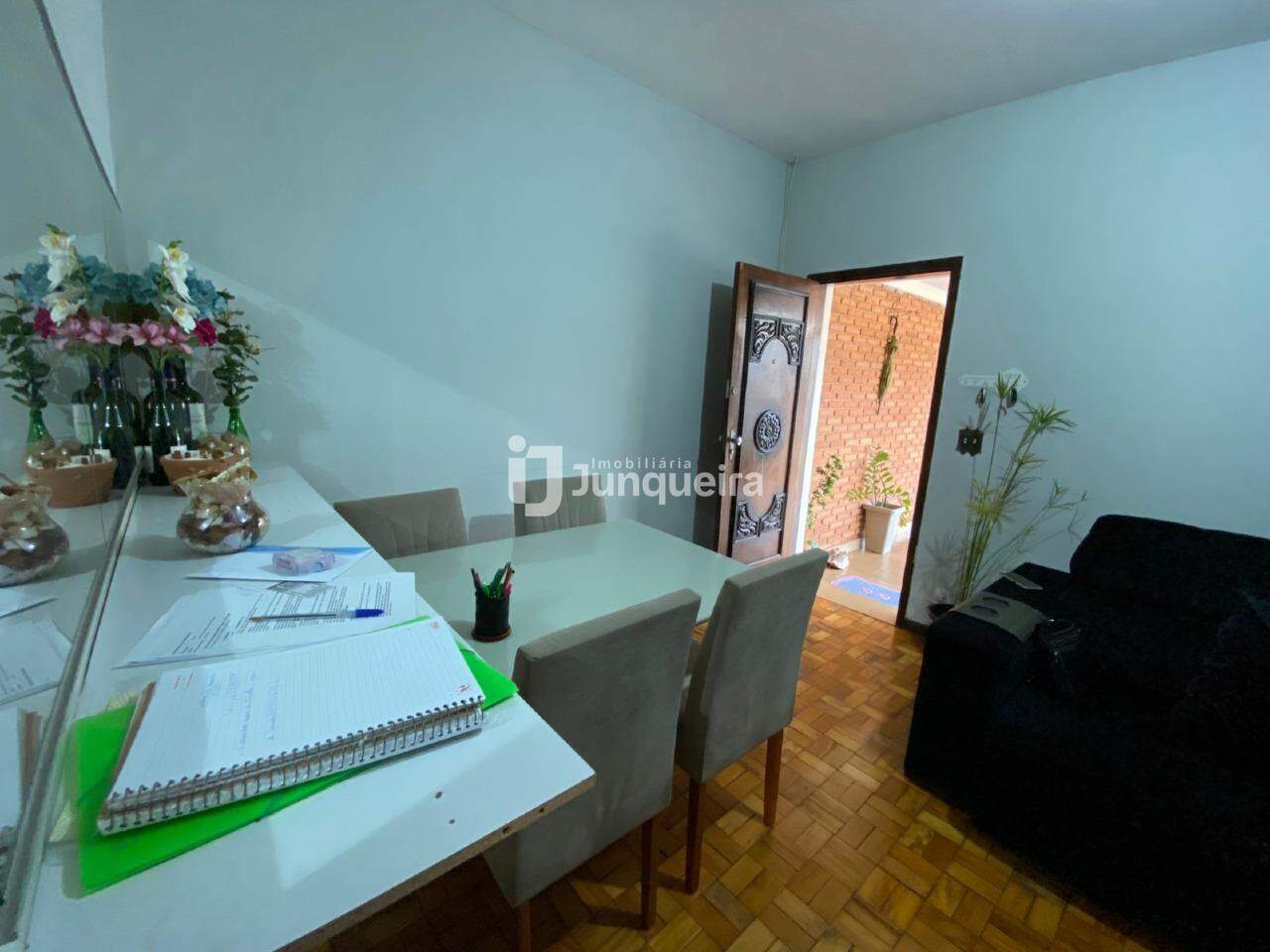 Casa à venda, 2 quartos, 1 vaga, no bairro Vila Rezende em Piracicaba - SP
