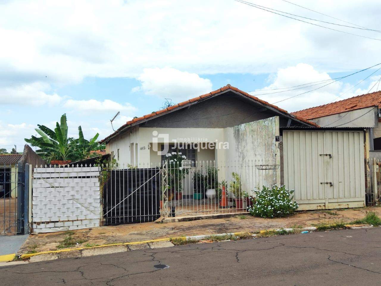 Casa à venda, 3 quartos, 2 vagas, no bairro Jardim Bom Jesus II em Rio das Pedras - SP