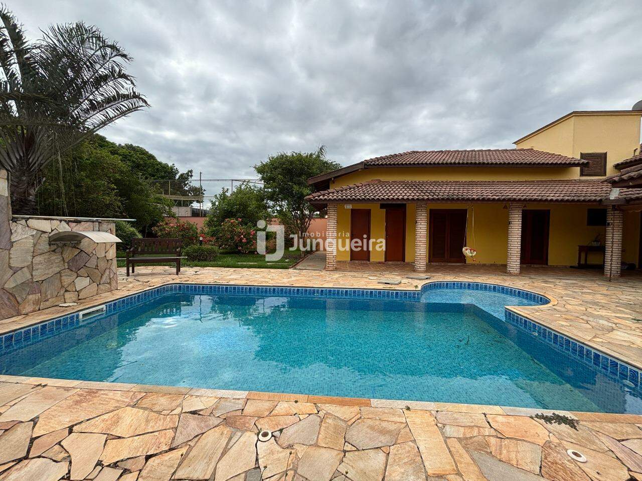 Casa em Condomínio à venda no Park Campestre I, 4 quartos, sendo 4 suítes, 4 vagas, no bairro Park Campestre I em Piracicaba - SP