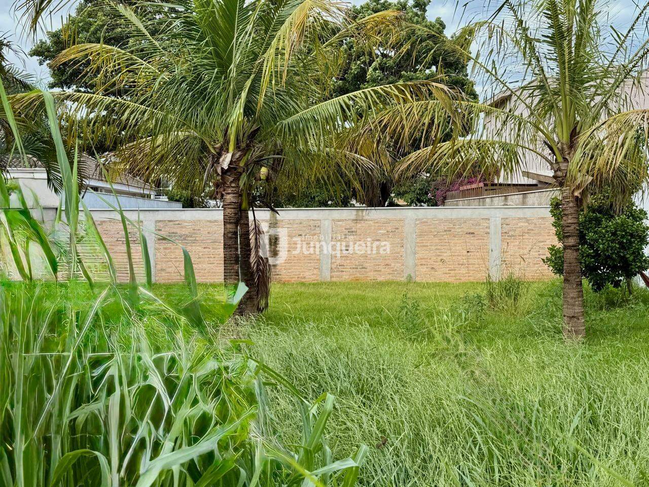 Terreno em Condomínio à venda no Parque dos Ypes , no bairro Parque dos Ypes em Piracicaba - SP