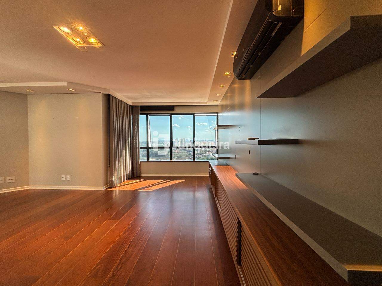 Apartamento à venda no Maison Platini, 4 quartos, sendo 4 suítes, 3 vagas, no bairro Jardim Europa em Piracicaba - SP