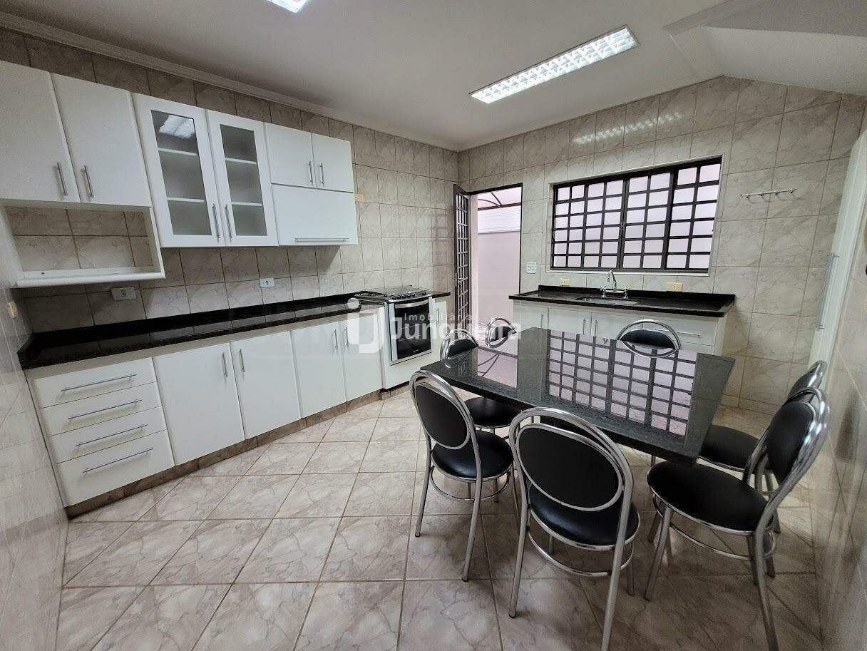 Casa à venda, 3 quartos, sendo 1 suíte, 4 vagas, no bairro Água Branca em Piracicaba - SP