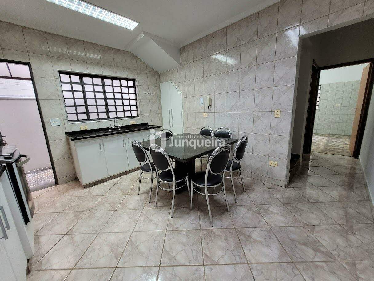 Casa à venda, 3 quartos, sendo 1 suíte, 4 vagas, no bairro Água Branca em Piracicaba - SP