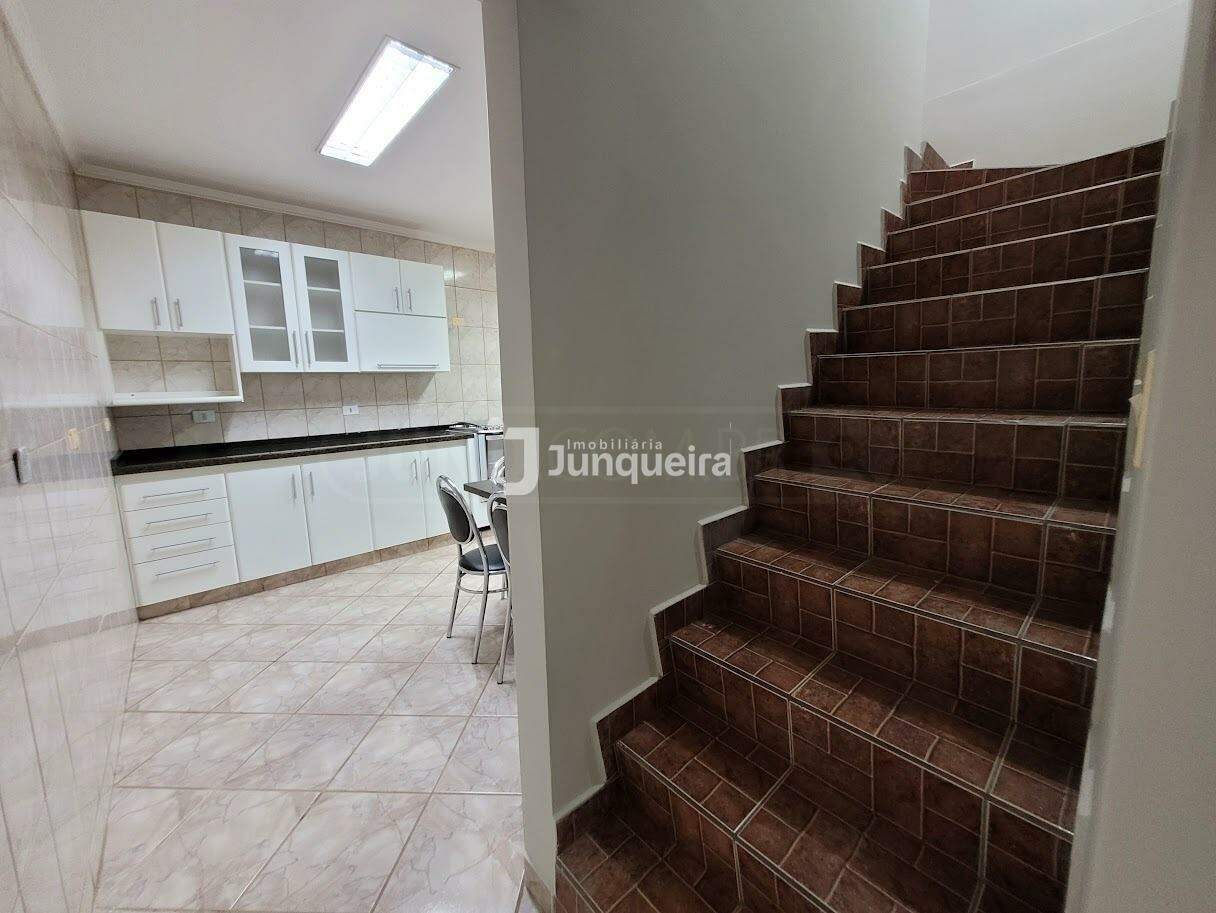 Casa à venda, 3 quartos, sendo 1 suíte, 4 vagas, no bairro Água Branca em Piracicaba - SP