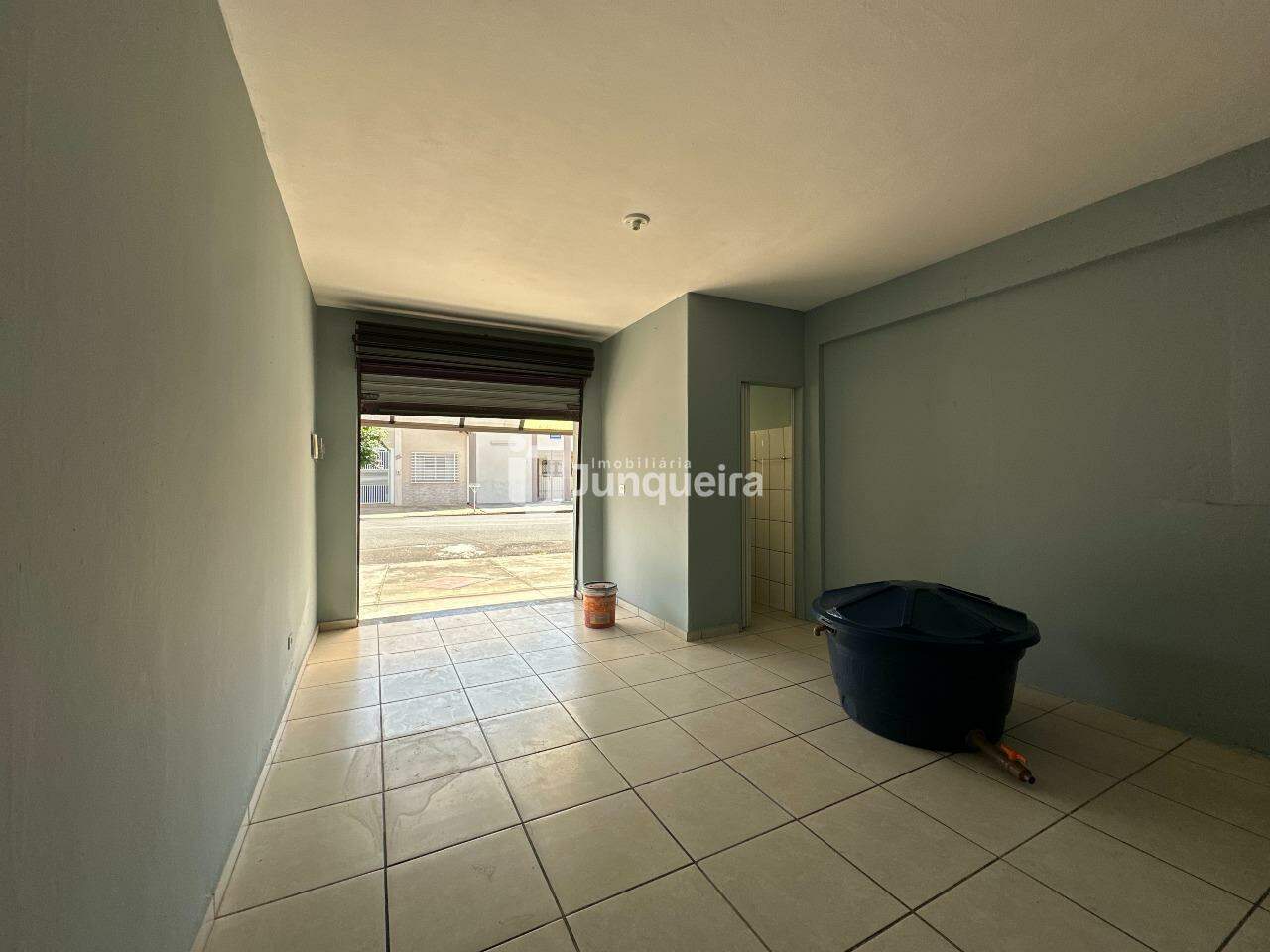 Sala Comercial para alugar, no bairro Vila Rezende em Piracicaba - SP