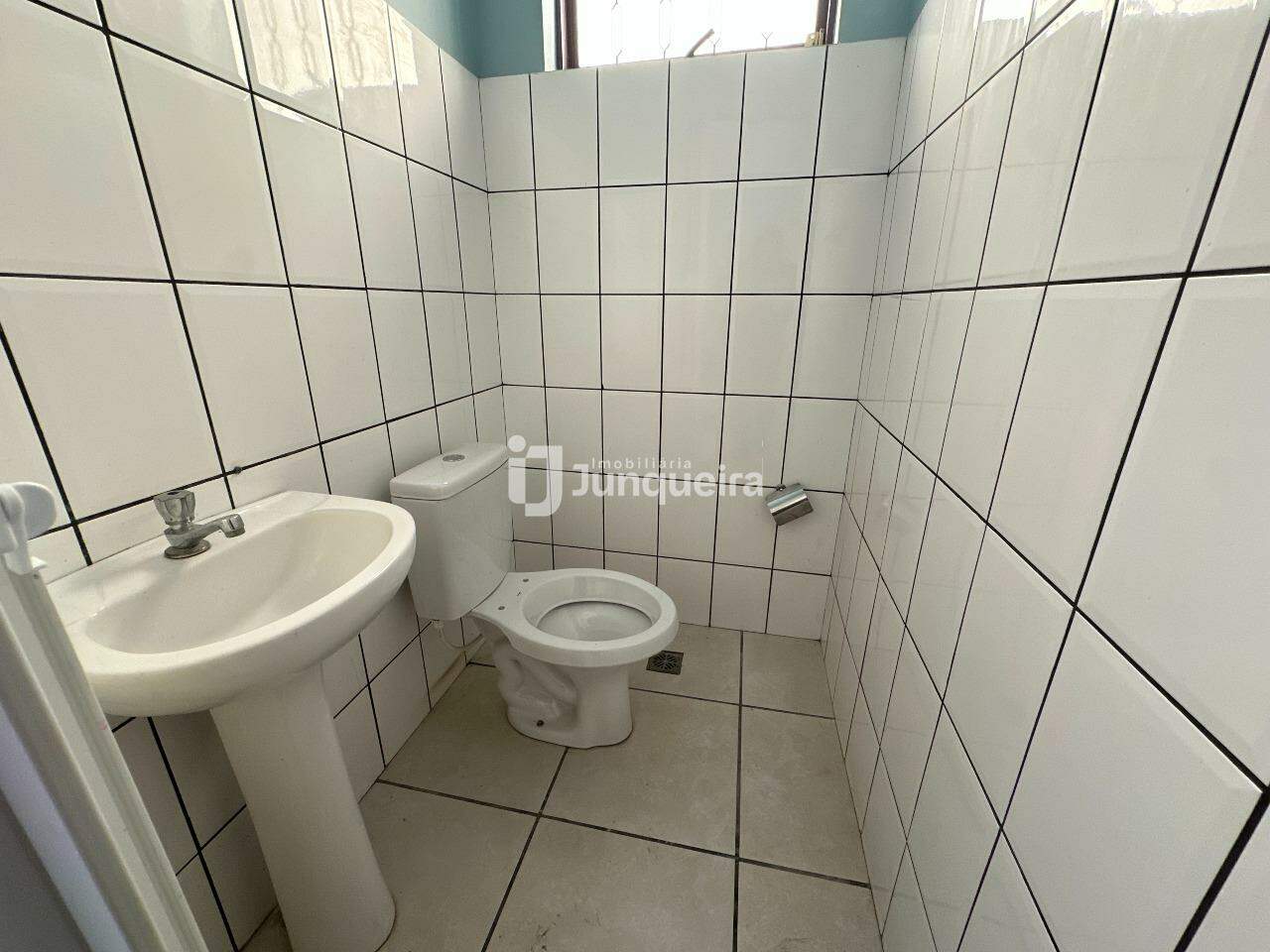 Sala Comercial para alugar, no bairro Vila Rezende em Piracicaba - SP