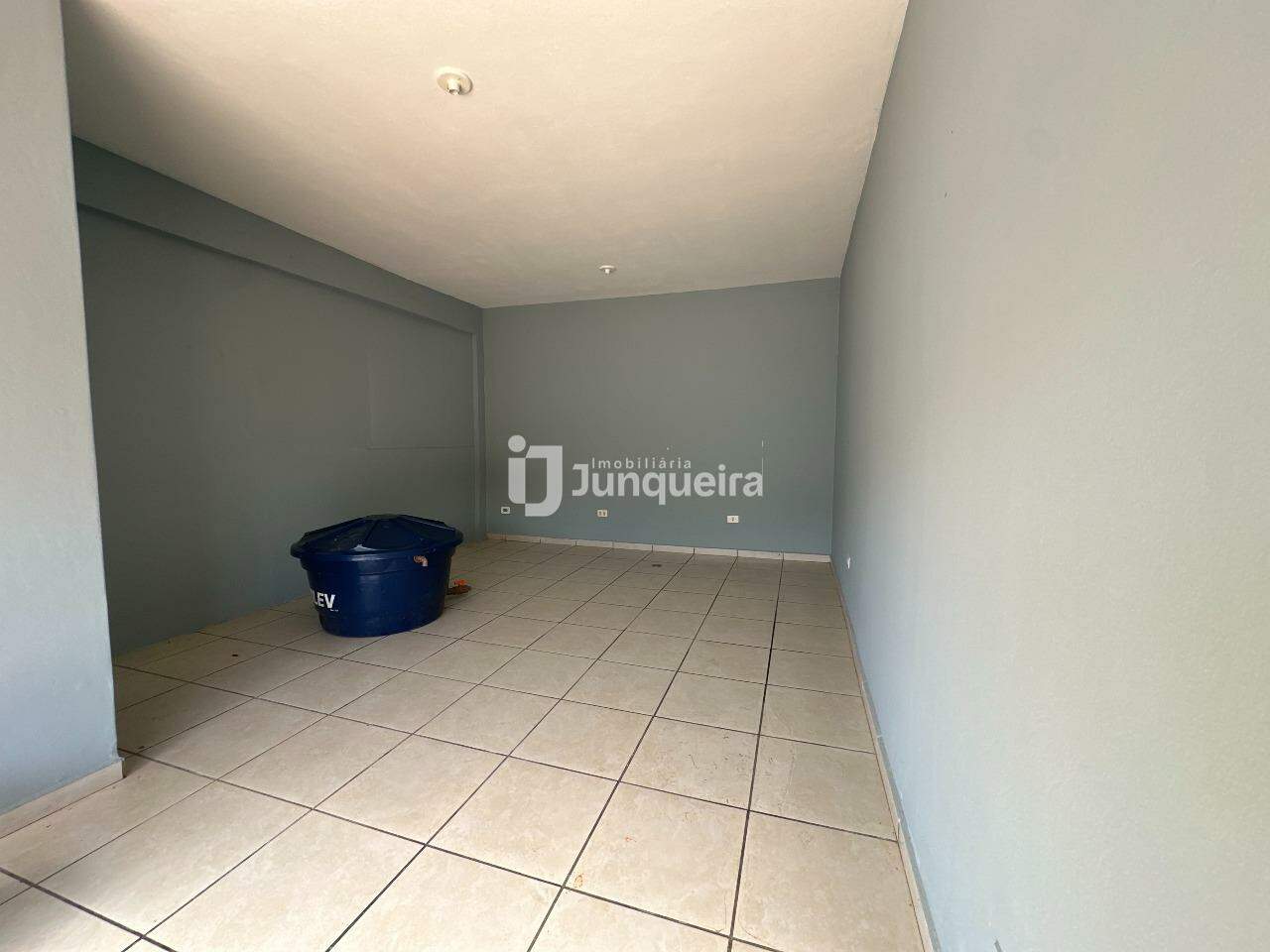 Sala Comercial para alugar, no bairro Vila Rezende em Piracicaba - SP