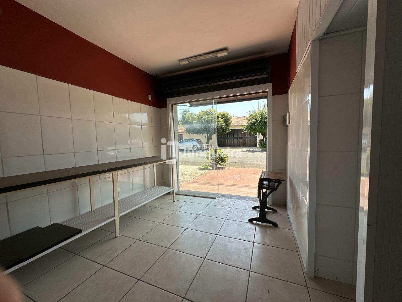 Sala Comercial para alugar, no bairro Vila Rezende em Piracicaba - SP