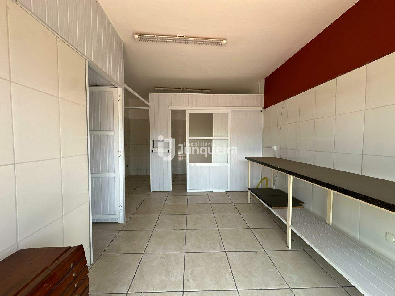 Sala Comercial para alugar, no bairro Vila Rezende em Piracicaba - SP