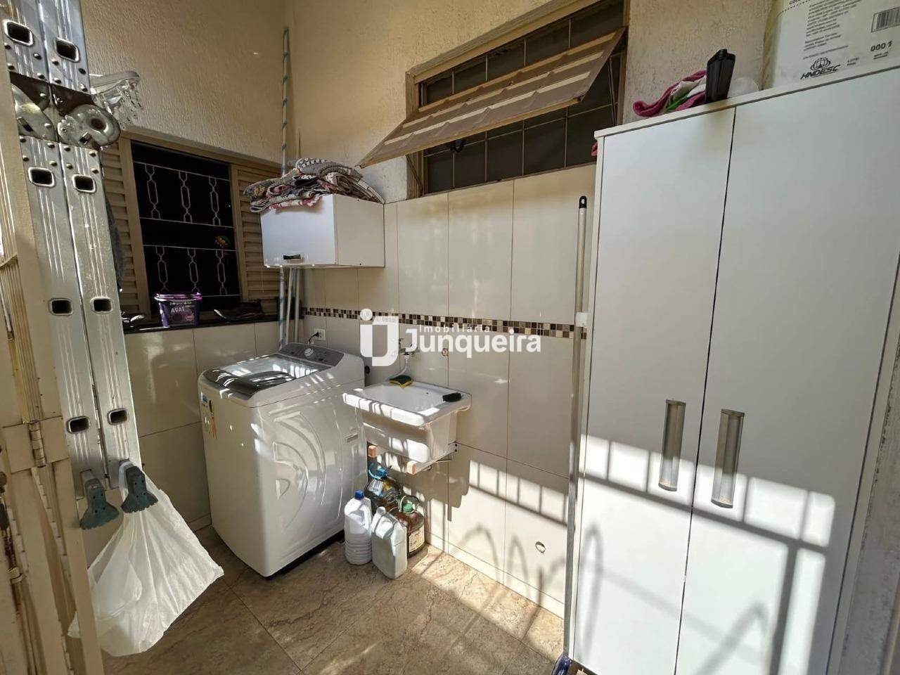 Casa à venda, 2 quartos, 2 vagas, no bairro Higienópolis em Piracicaba - SP