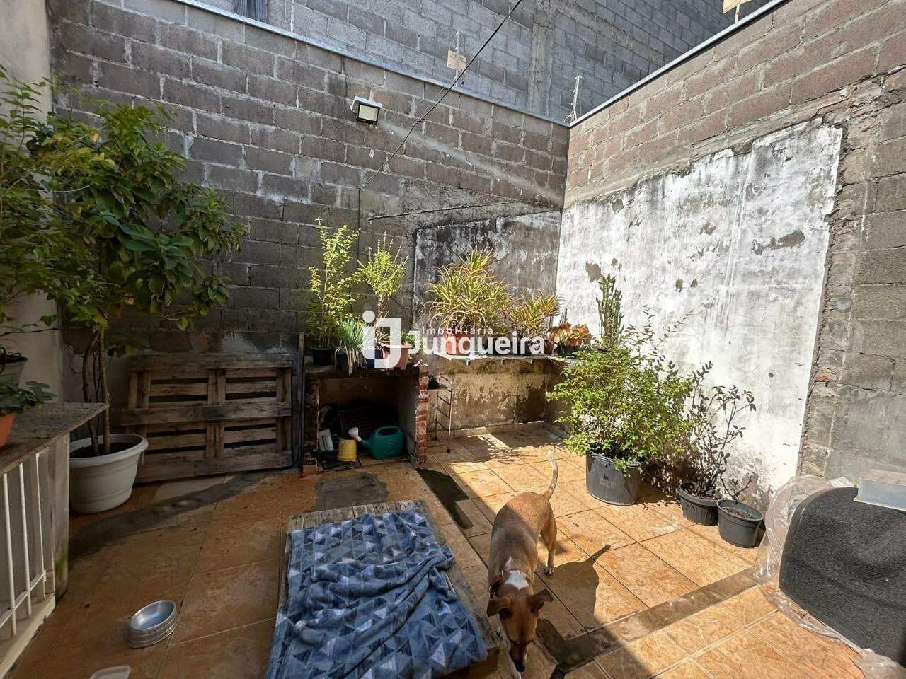 Casa à venda, 2 quartos, 2 vagas, no bairro Higienópolis em Piracicaba - SP