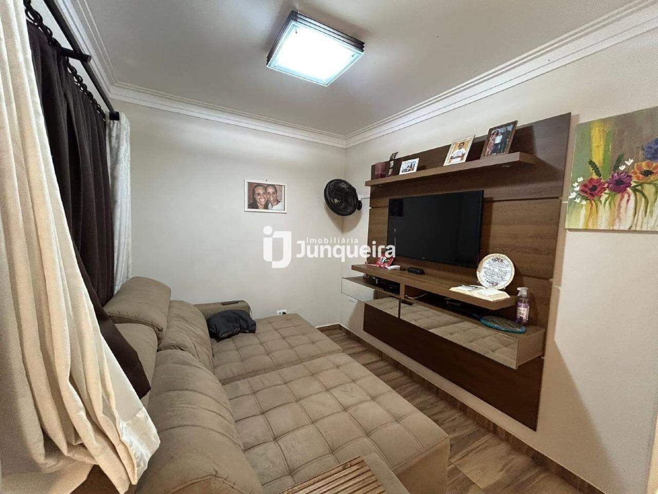 Casa à venda, 2 quartos, 2 vagas, no bairro Higienópolis em Piracicaba - SP
