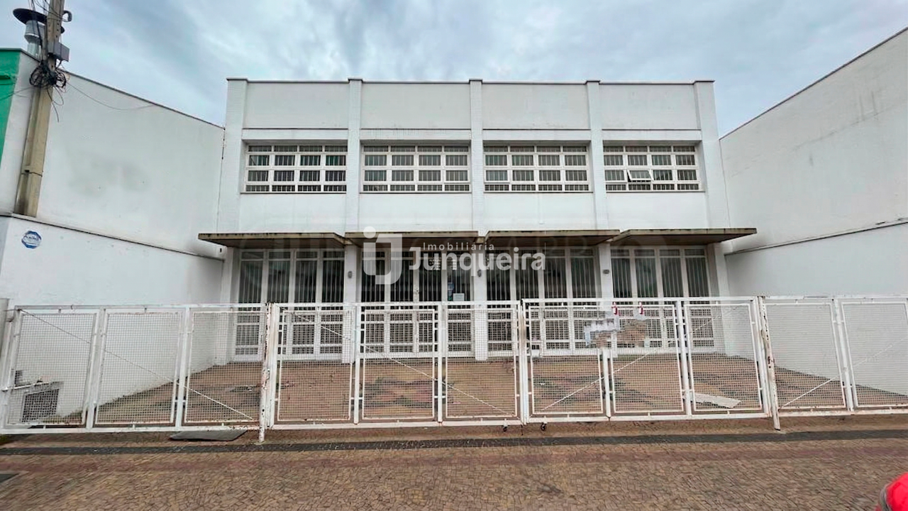 Salão à venda, 4 vagas, no bairro Centro em Piracicaba - SP