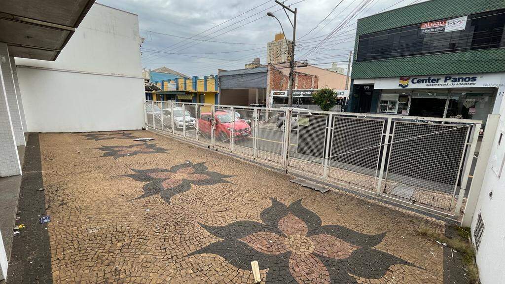 Salão à venda, 4 vagas, no bairro Centro em Piracicaba - SP