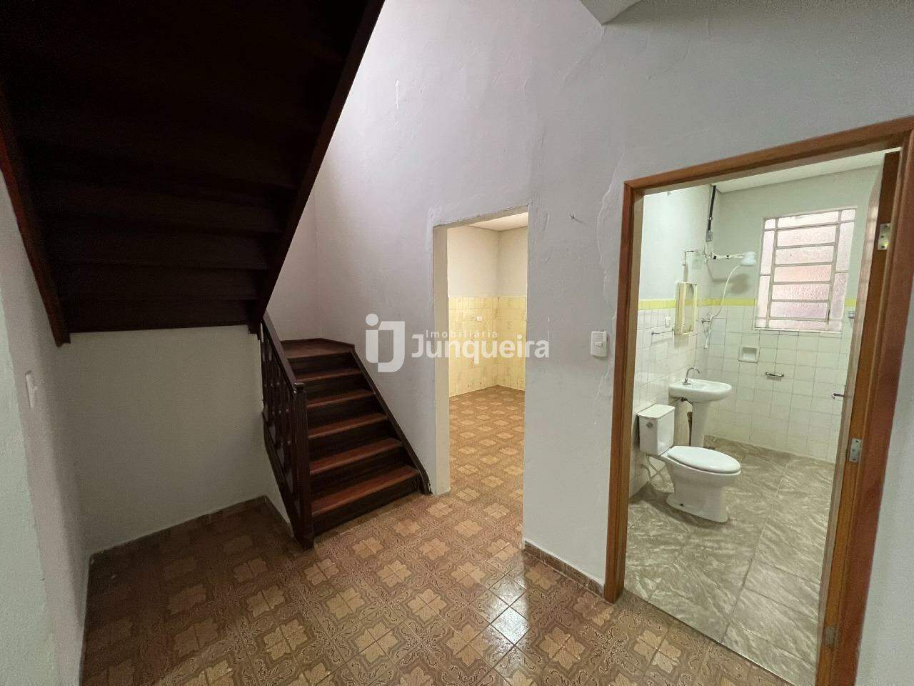 Casa para alugar, 2 quartos, 1 vaga, no bairro Centro em Piracicaba - SP