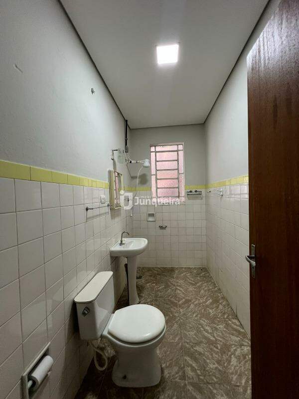 Casa para alugar, 2 quartos, 1 vaga, no bairro Centro em Piracicaba - SP