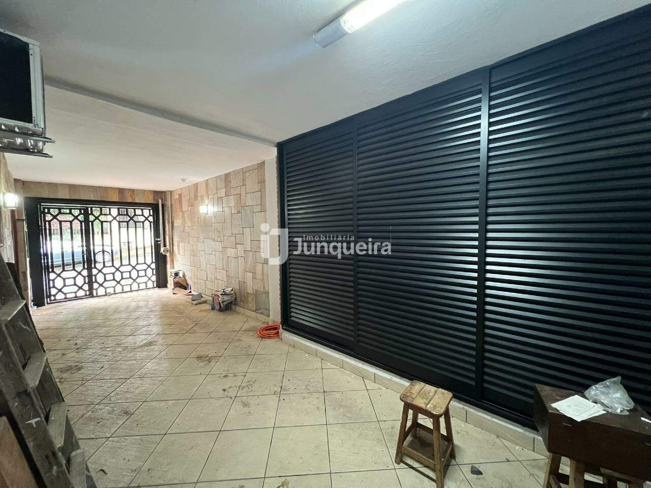 Casa para alugar, 3 quartos, 2 vagas, no bairro Centro em Piracicaba - SP