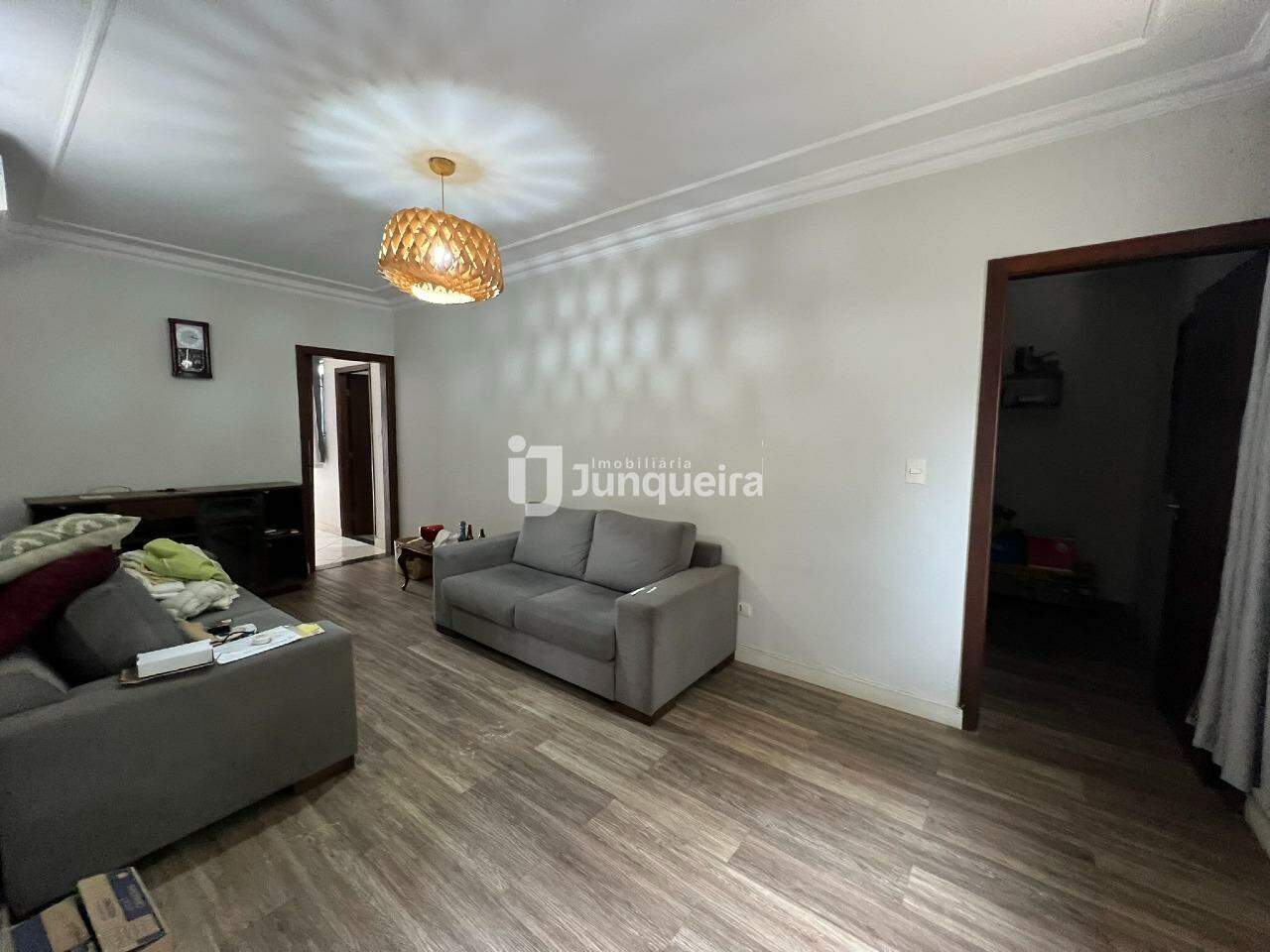 Casa para alugar, 3 quartos, 2 vagas, no bairro Centro em Piracicaba - SP