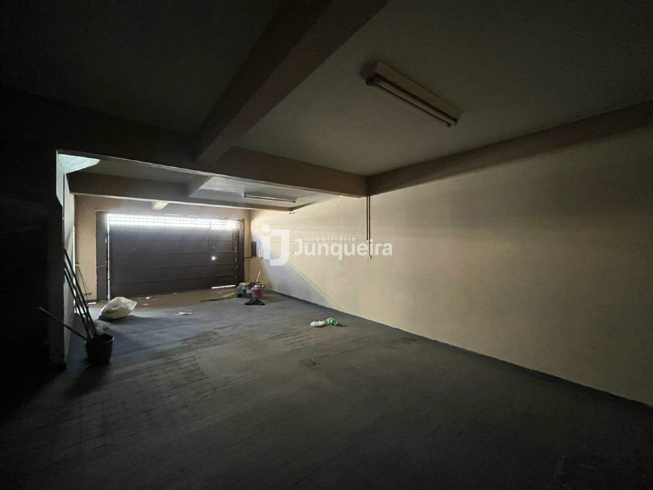 Salão para alugar, no bairro Cidade Alta em Piracicaba - SP