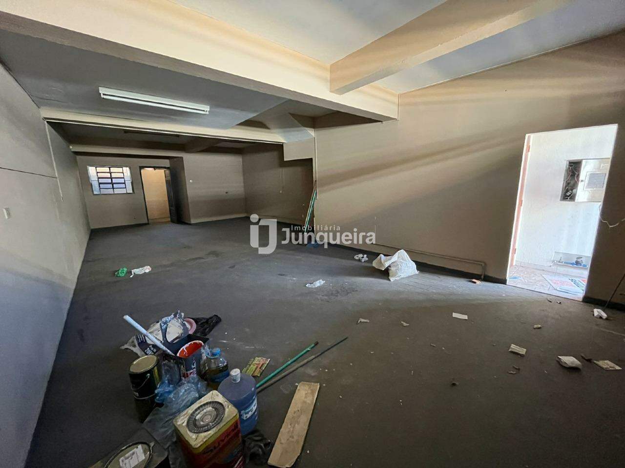 Salão para alugar, no bairro Cidade Alta em Piracicaba - SP