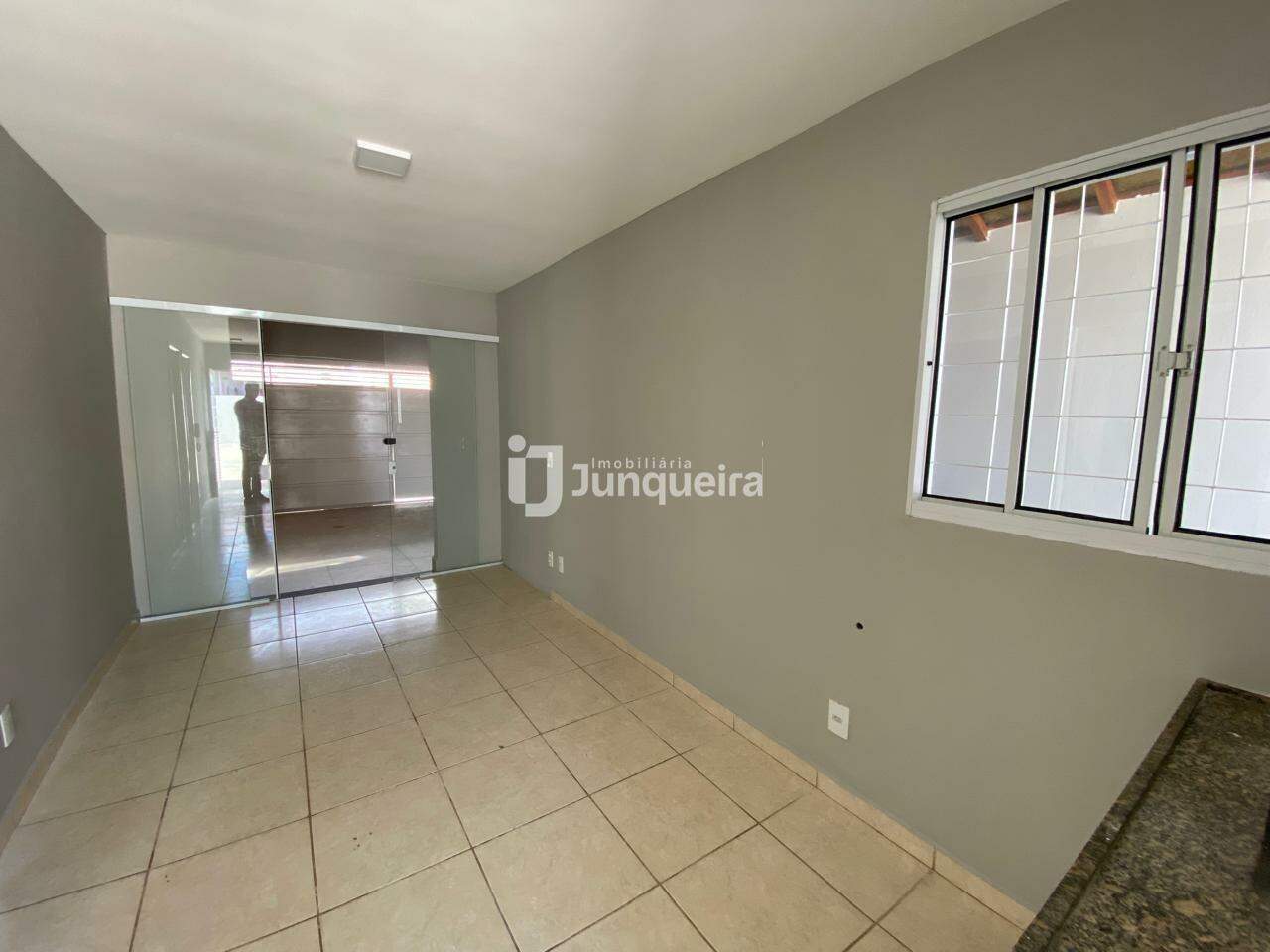 Casa à venda, 2 quartos, 2 vagas, no bairro Residencial Mont Carlo em Piracicaba - SP