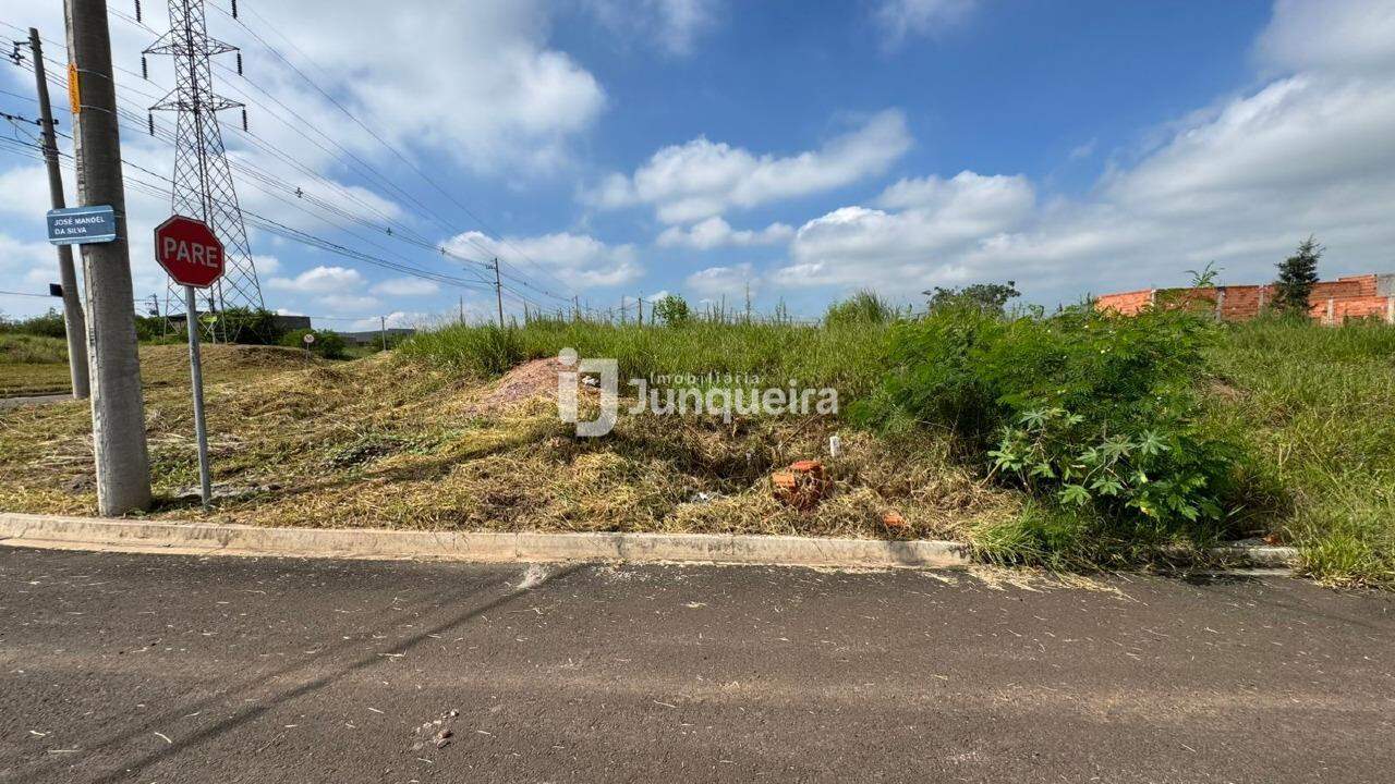 Terreno à venda, no bairro Conquista em Piracicaba - SP