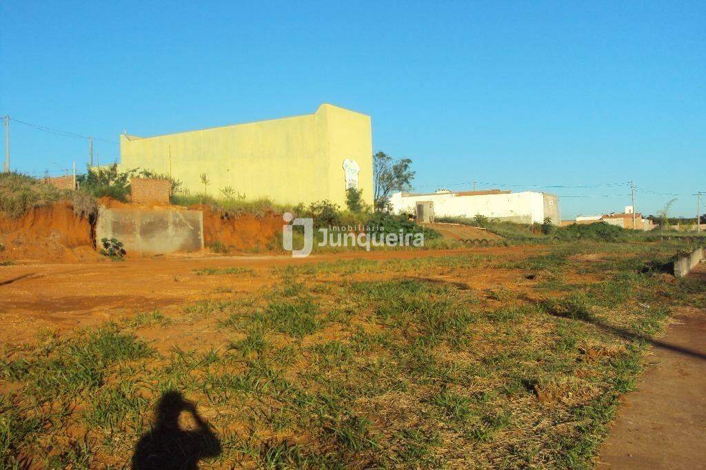 Terreno para alugar, no bairro Pompéia em Piracicaba - SP