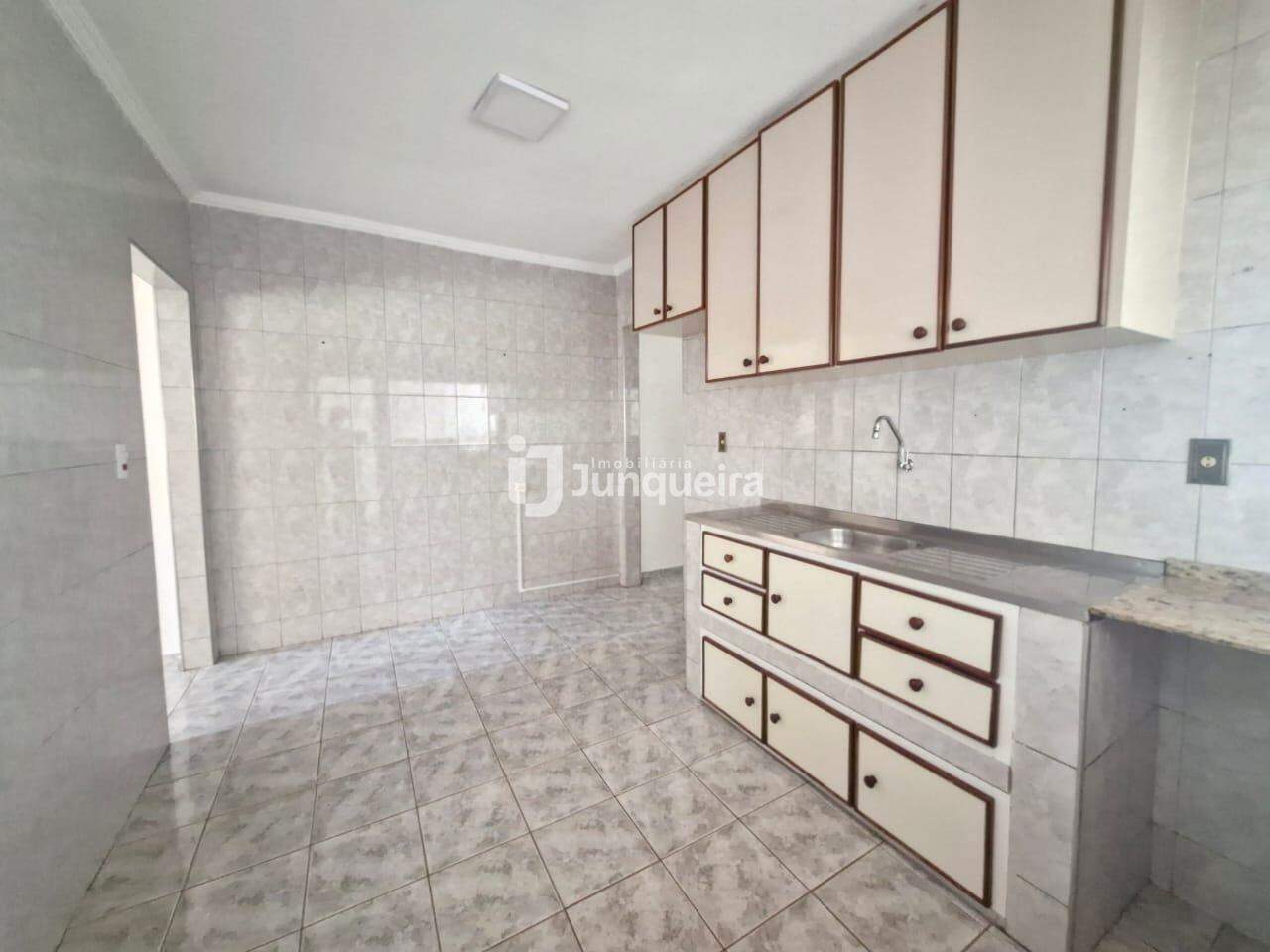 Casa à venda, 3 quartos, sendo 1 suíte, 2 vagas, no bairro Loteamento São Francisco em Piracicaba - SP