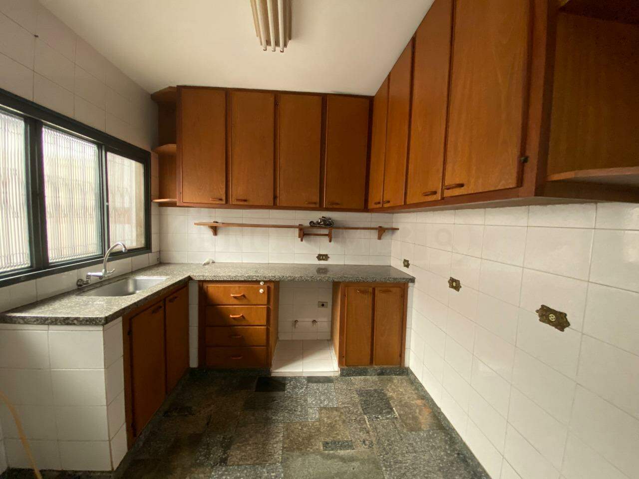 Casa à venda, 3 quartos, sendo 1 suíte, 3 vagas, no bairro Vila Monteiro em Piracicaba - SP