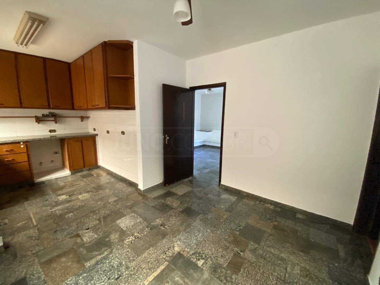 Casa à venda, 3 quartos, sendo 1 suíte, 3 vagas, no bairro Vila Monteiro em Piracicaba - SP