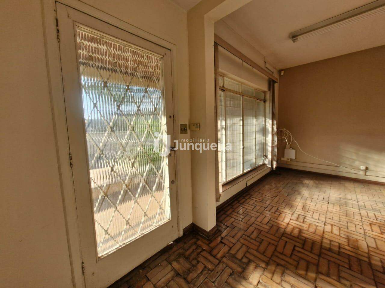 Casa Comercial à venda, 3 quartos, sendo 1 suíte, 1 vaga, no bairro Centro em Piracicaba - SP