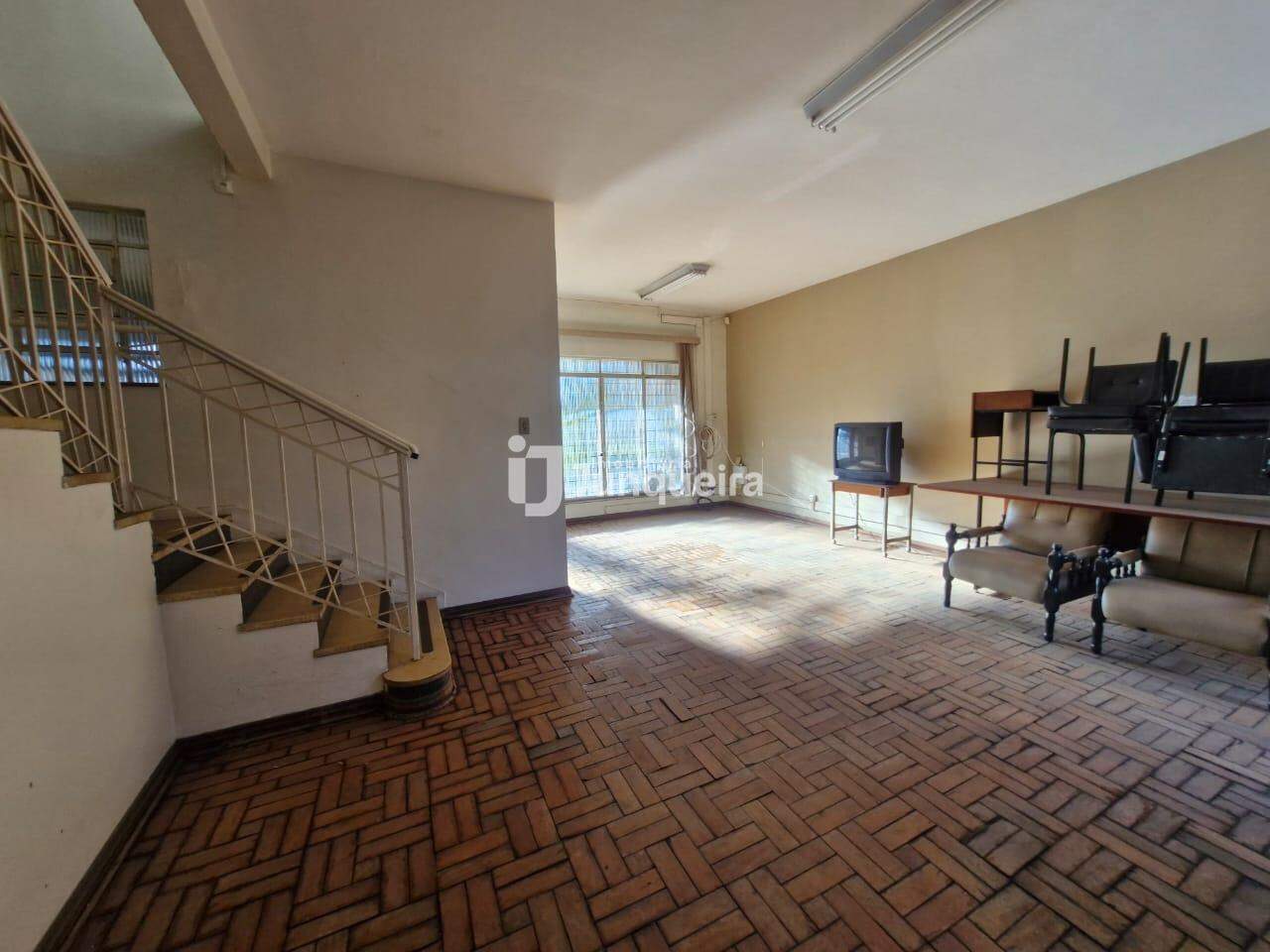 Casa Comercial à venda, 3 quartos, sendo 1 suíte, 1 vaga, no bairro Centro em Piracicaba - SP