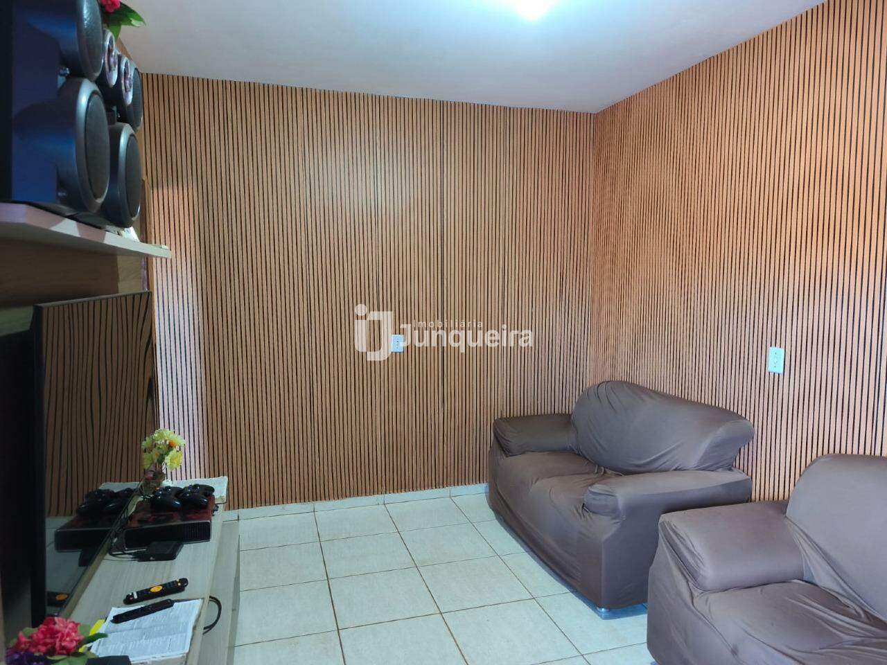 Casa à venda, 3 quartos, sendo 1 suíte, 2 vagas, no bairro Residencial Bom Jardim em Rio das Pedras - SP
