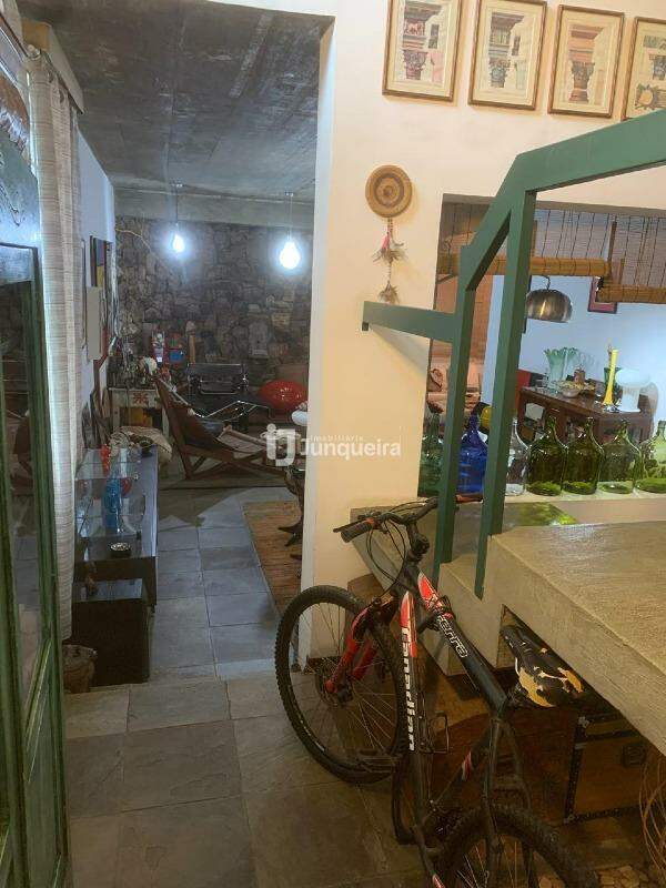 Casa à venda, 3 quartos, sendo 1 suíte, 2 vagas, no bairro Nova América em Piracicaba - SP