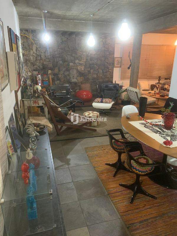 Casa à venda, 3 quartos, sendo 1 suíte, 2 vagas, no bairro Nova América em Piracicaba - SP