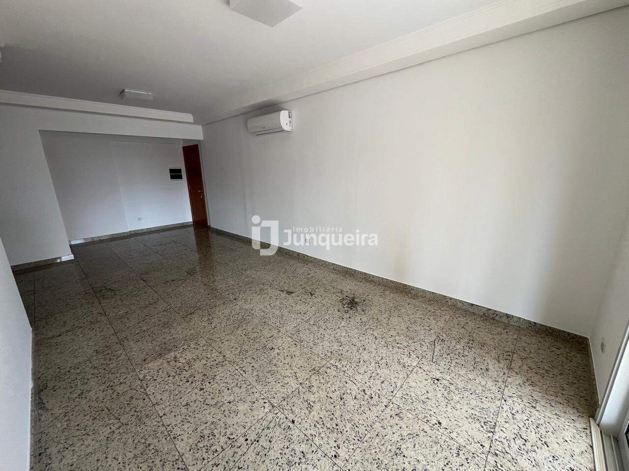 Apartamento para alugar no Torres Delta Club, 3 quartos, sendo 1 suíte, 3 vagas, no bairro Cidade Alta em Piracicaba - SP
