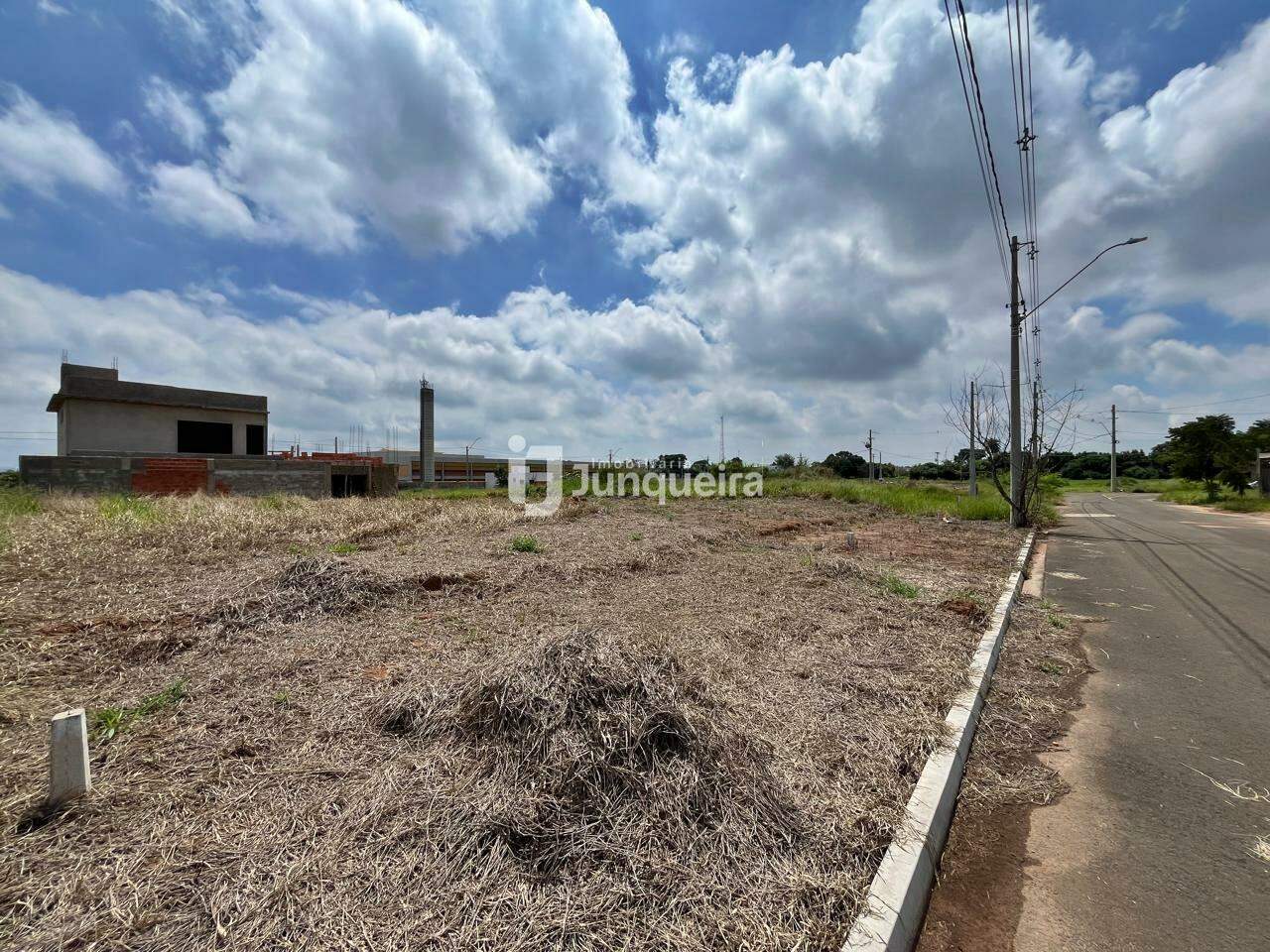Terreno à venda, no bairro Conquista em Piracicaba - SP