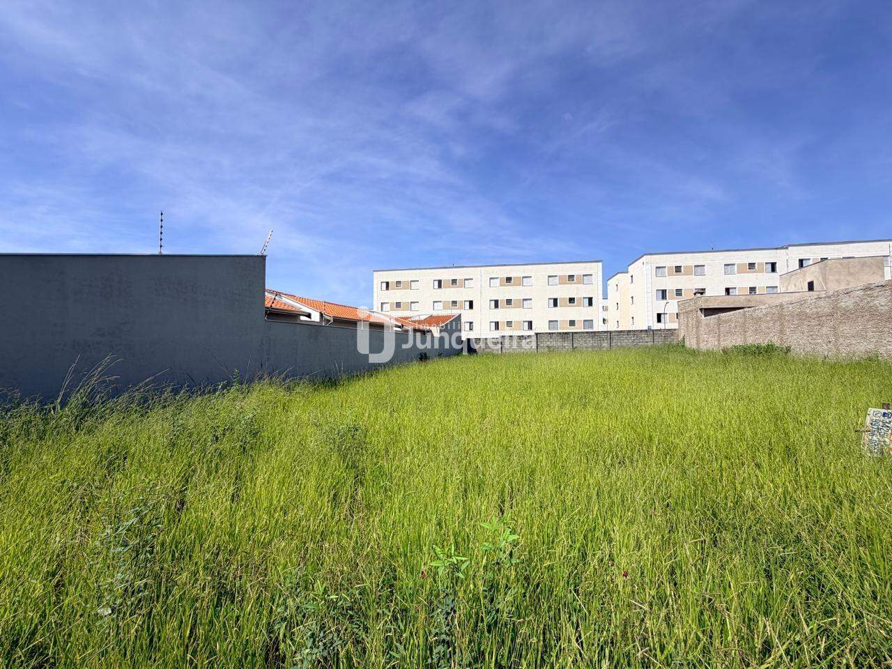 Terreno à venda, no bairro Parque Santa Terezinha em Piracicaba - SP