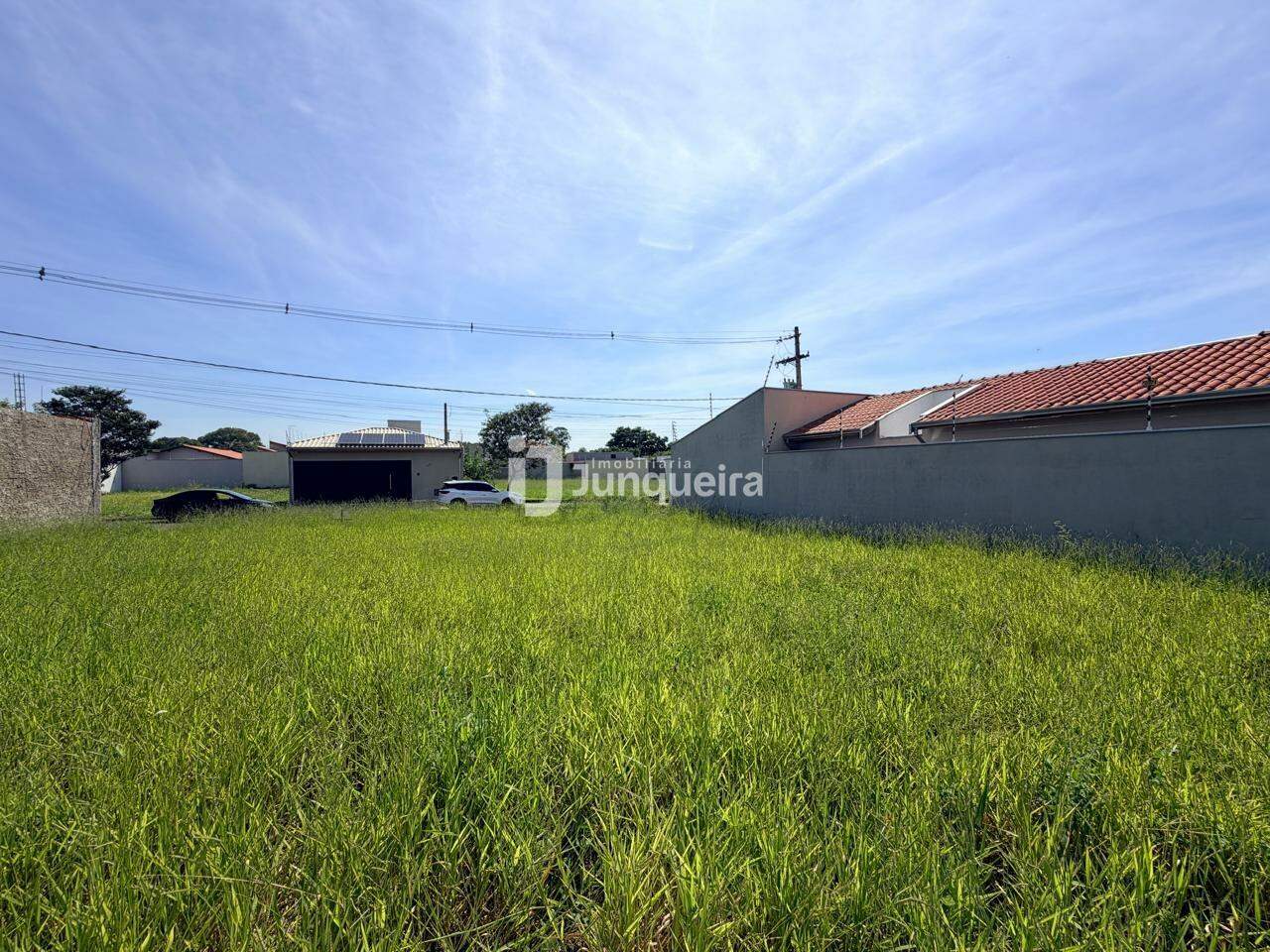 Terreno à venda, no bairro Parque Santa Terezinha em Piracicaba - SP