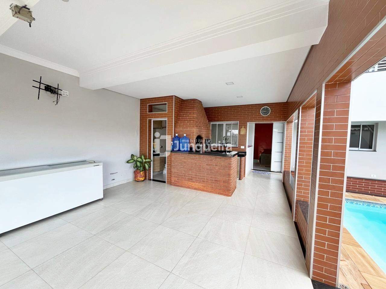 Casa à venda, 3 quartos, sendo 1 suíte, 2 vagas, no bairro Jardim São Vicente em Piracicaba - SP