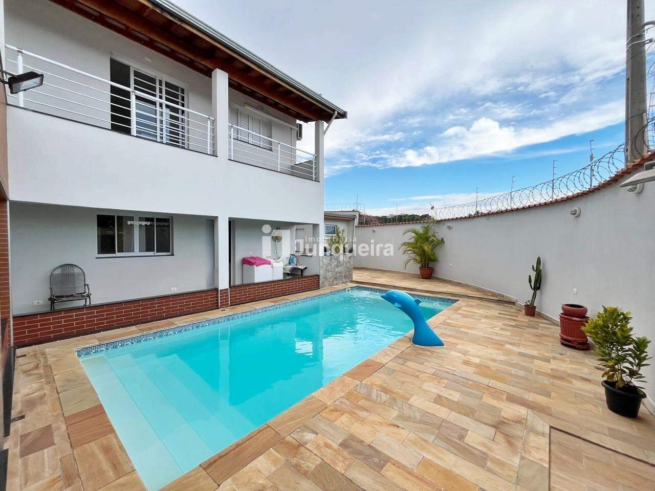 Casa à venda, 3 quartos, sendo 1 suíte, 2 vagas, no bairro Jardim São Vicente em Piracicaba - SP