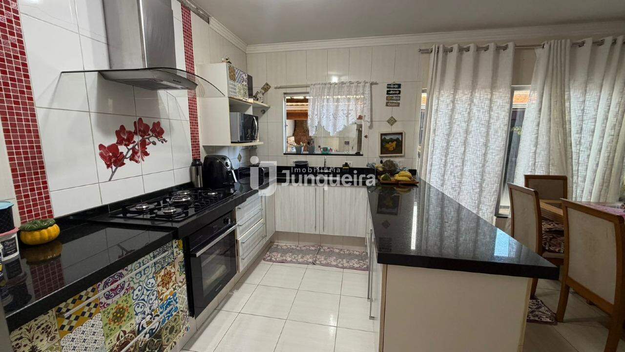 Casa à venda, 3 quartos, sendo 1 suíte, 2 vagas, no bairro Parque Conceição em Piracicaba - SP