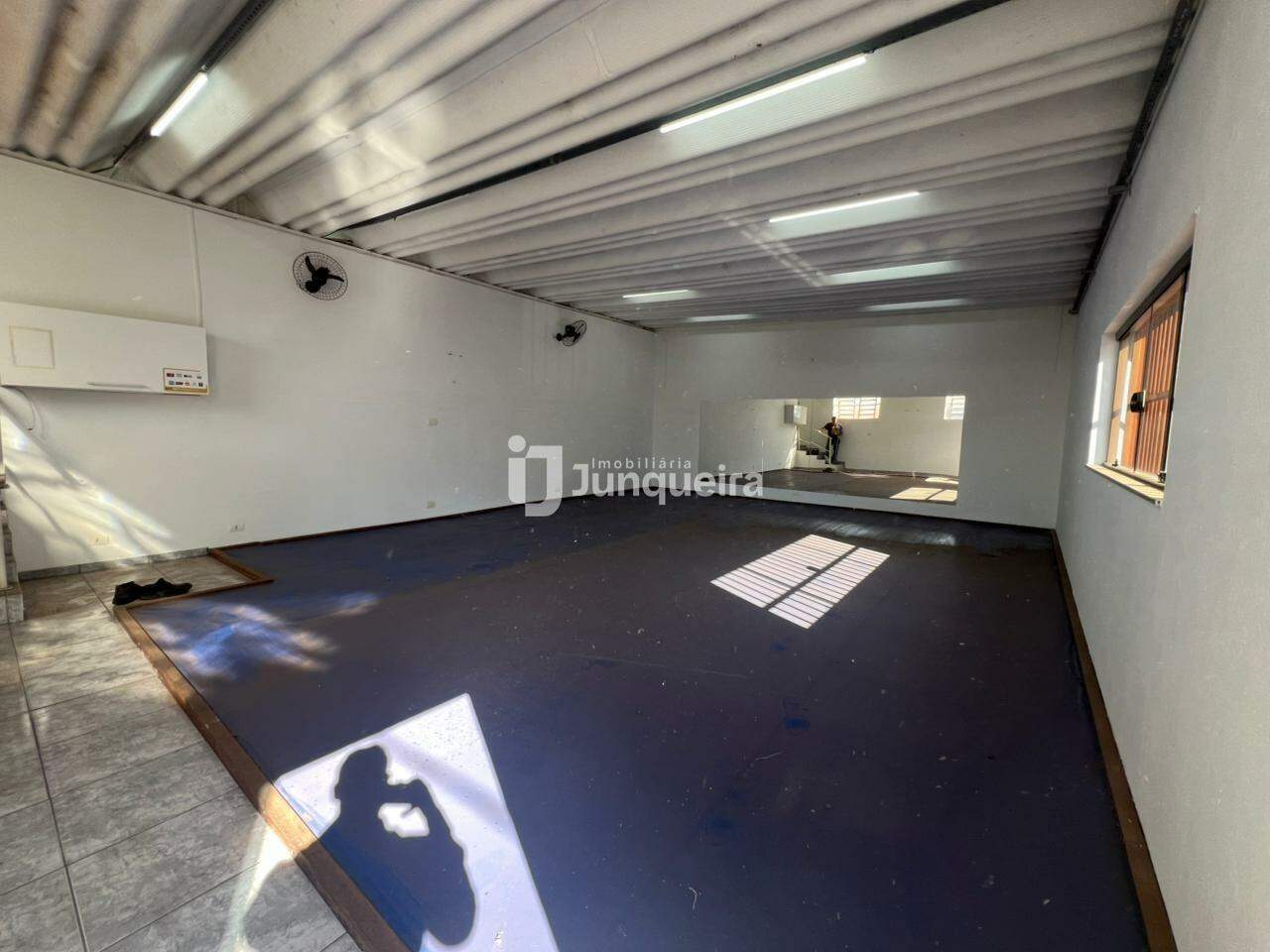 Salão para alugar, 3 vagas, no bairro Higienópolis em Piracicaba - SP