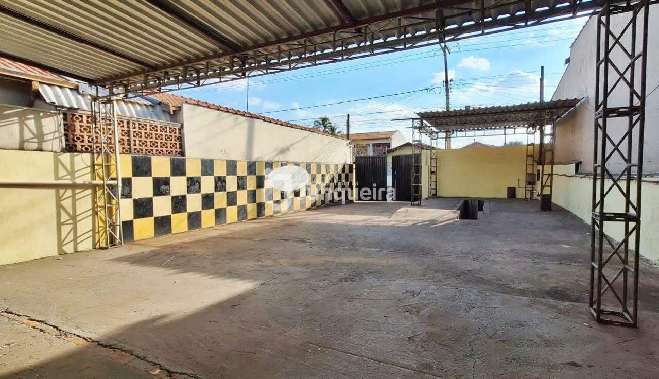 Salão à venda, 2 vagas, no bairro Castelinho em Piracicaba - SP