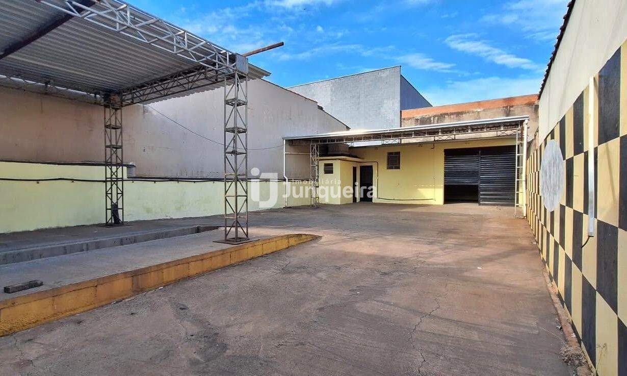 Salão à venda, 2 vagas, no bairro Castelinho em Piracicaba - SP