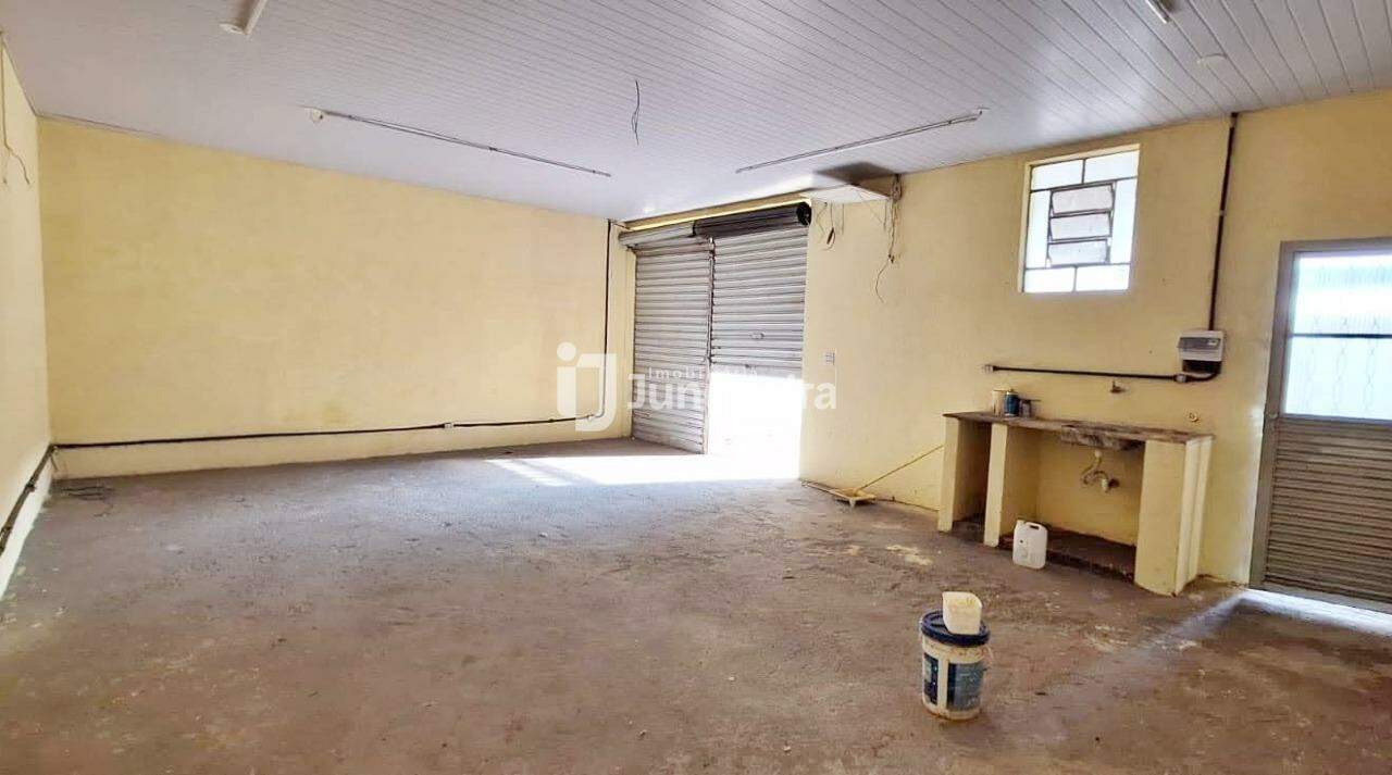 Salão à venda, 2 vagas, no bairro Castelinho em Piracicaba - SP