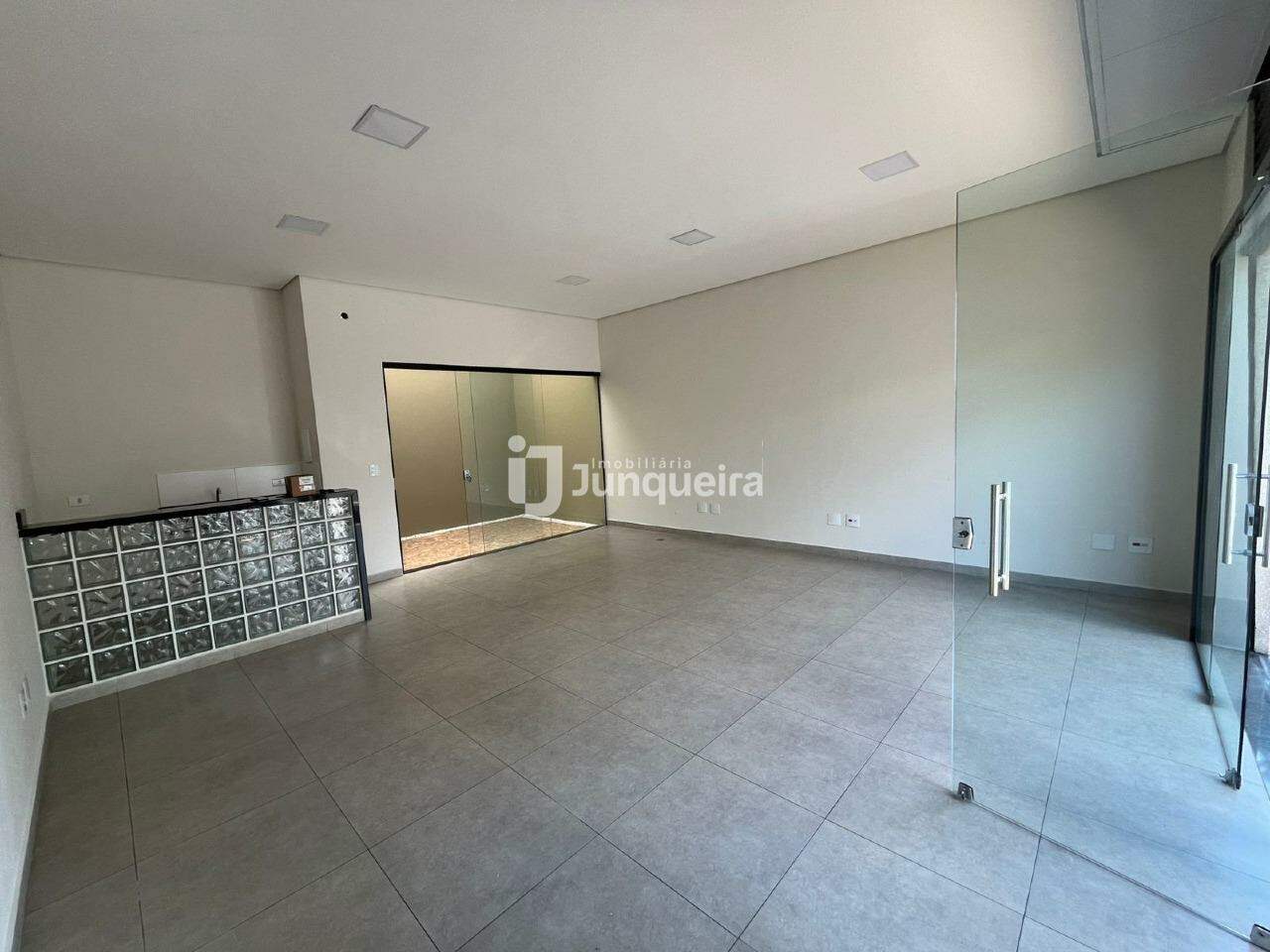 Salão para alugar, no bairro Centro em Piracicaba - SP