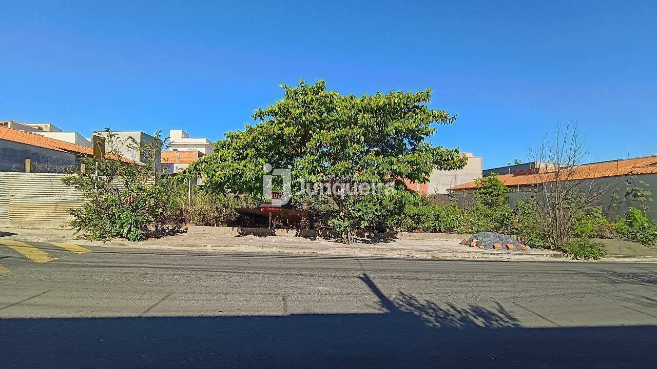 Terreno à venda, 1 vaga, no bairro Parque Conceição II em Piracicaba - SP